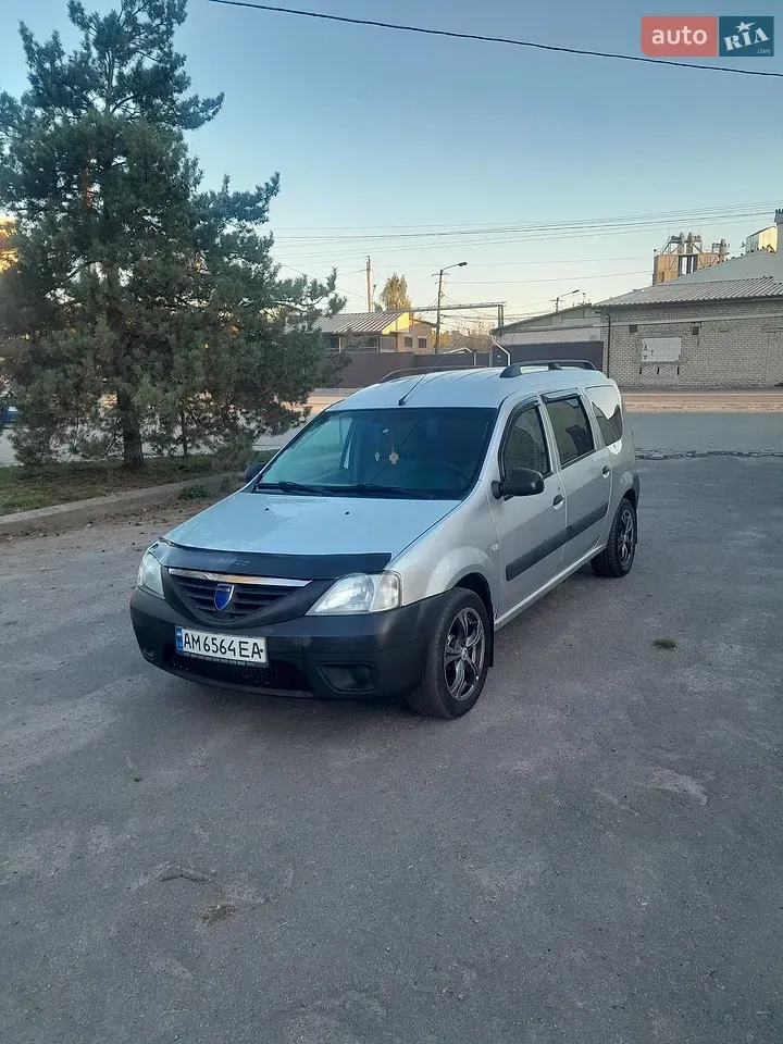 Dacia Logan 2008 photo 2