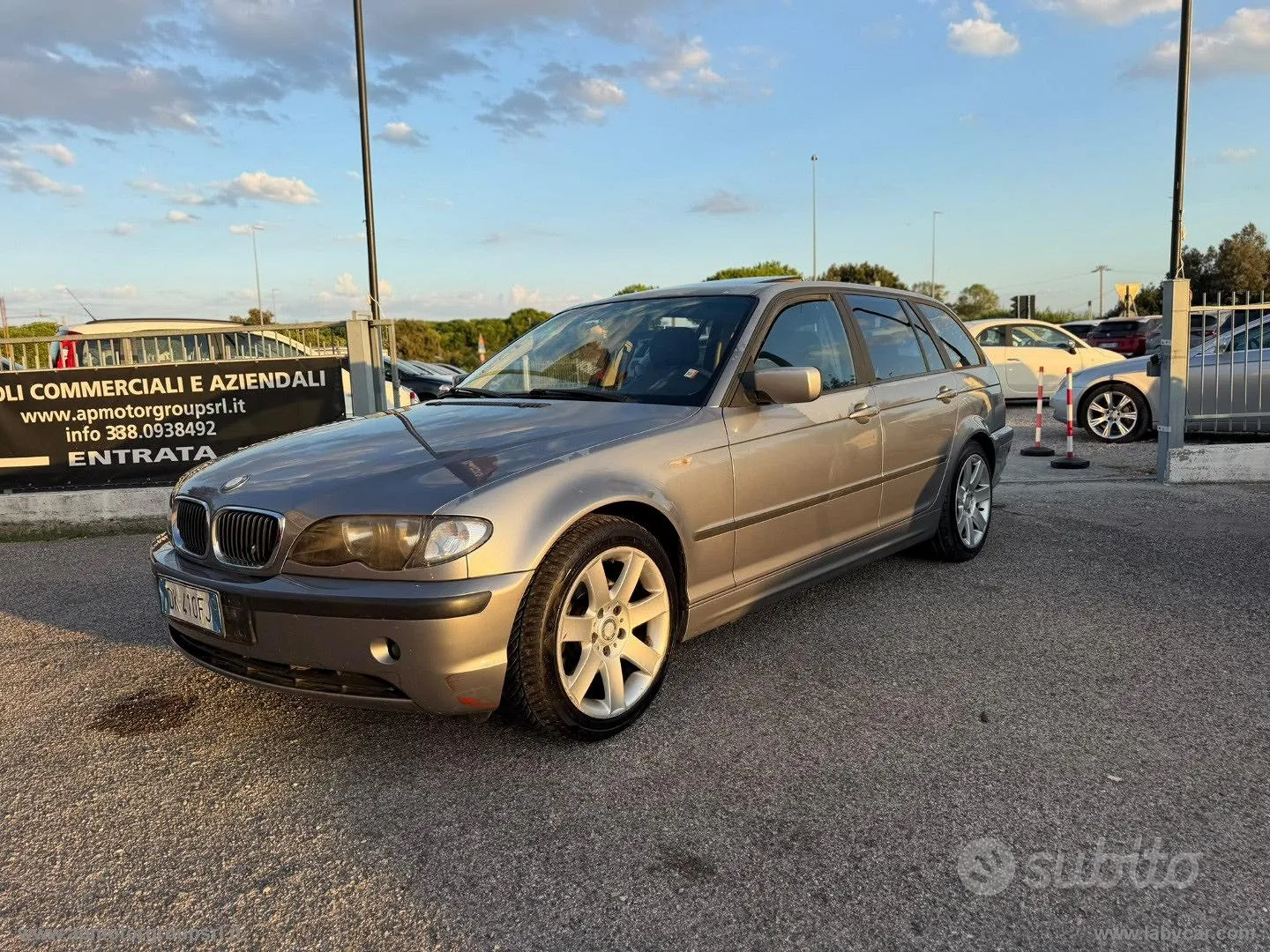 BMW 3 Series 2004 photo 2