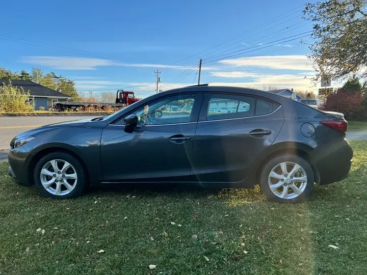 Mazda 3 2014 photo 2