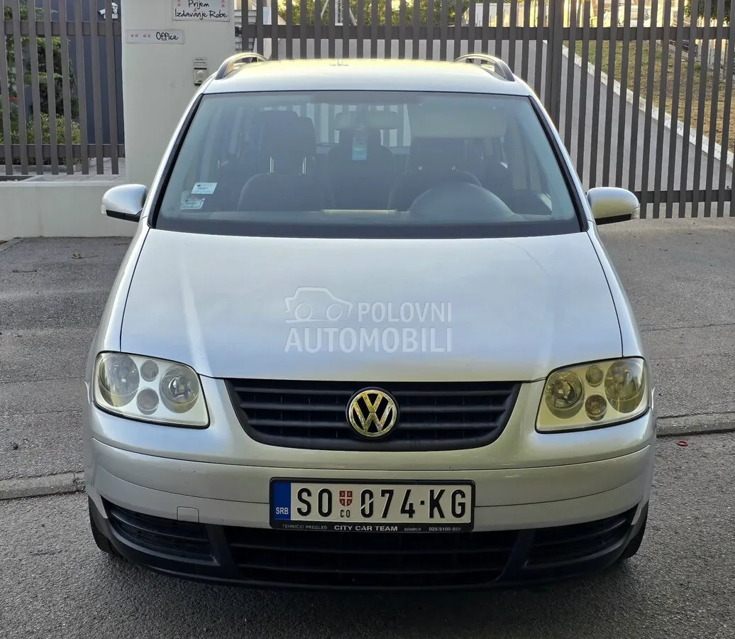 Volkswagen Touran 2004 photo 4