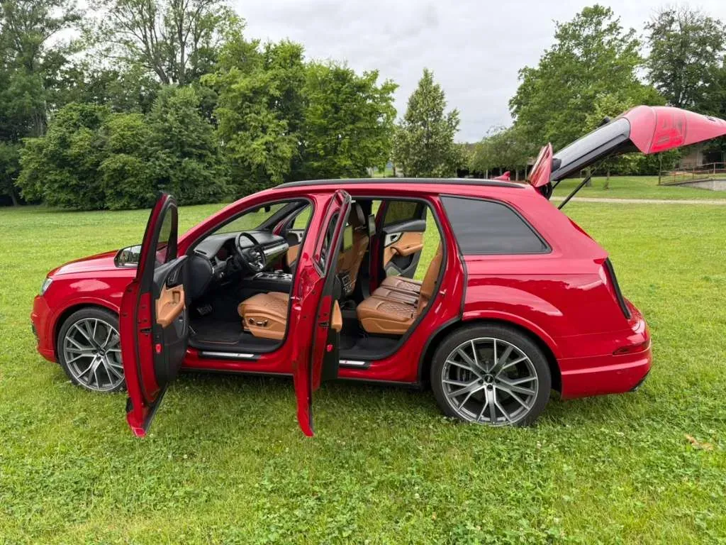 Audi Q7 2018 photo 2