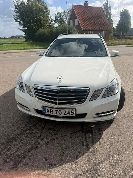 Mercedes-Benz E220 2012 photo 2