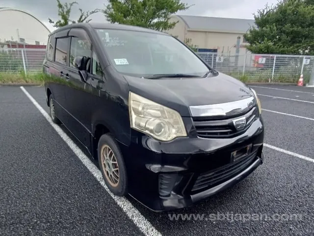 Toyota Noah S
