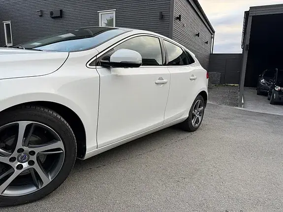 Volvo V40 2015 photo 5