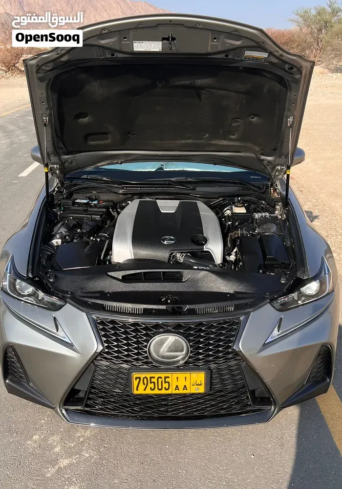 Lexus Is 2017 photo 2