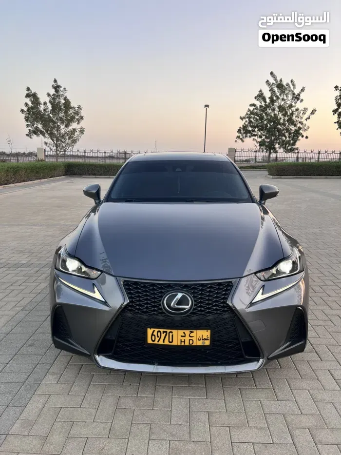 Lexus Is 2017 photo 5