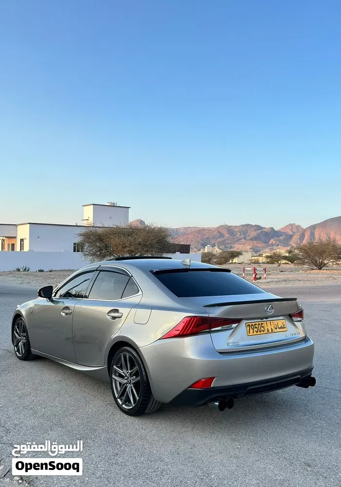 Lexus Is 2017 photo 4