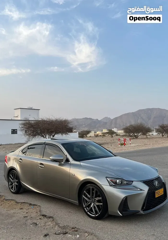 Lexus Is 2017 photo 3