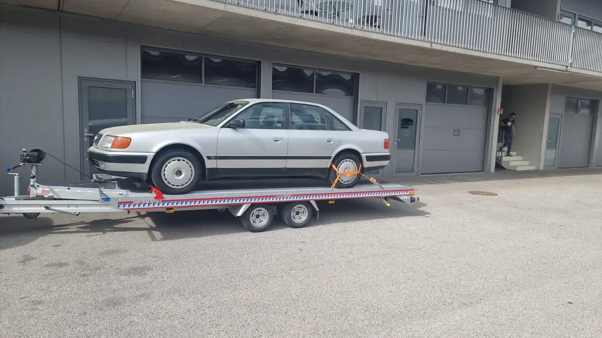Audi 100