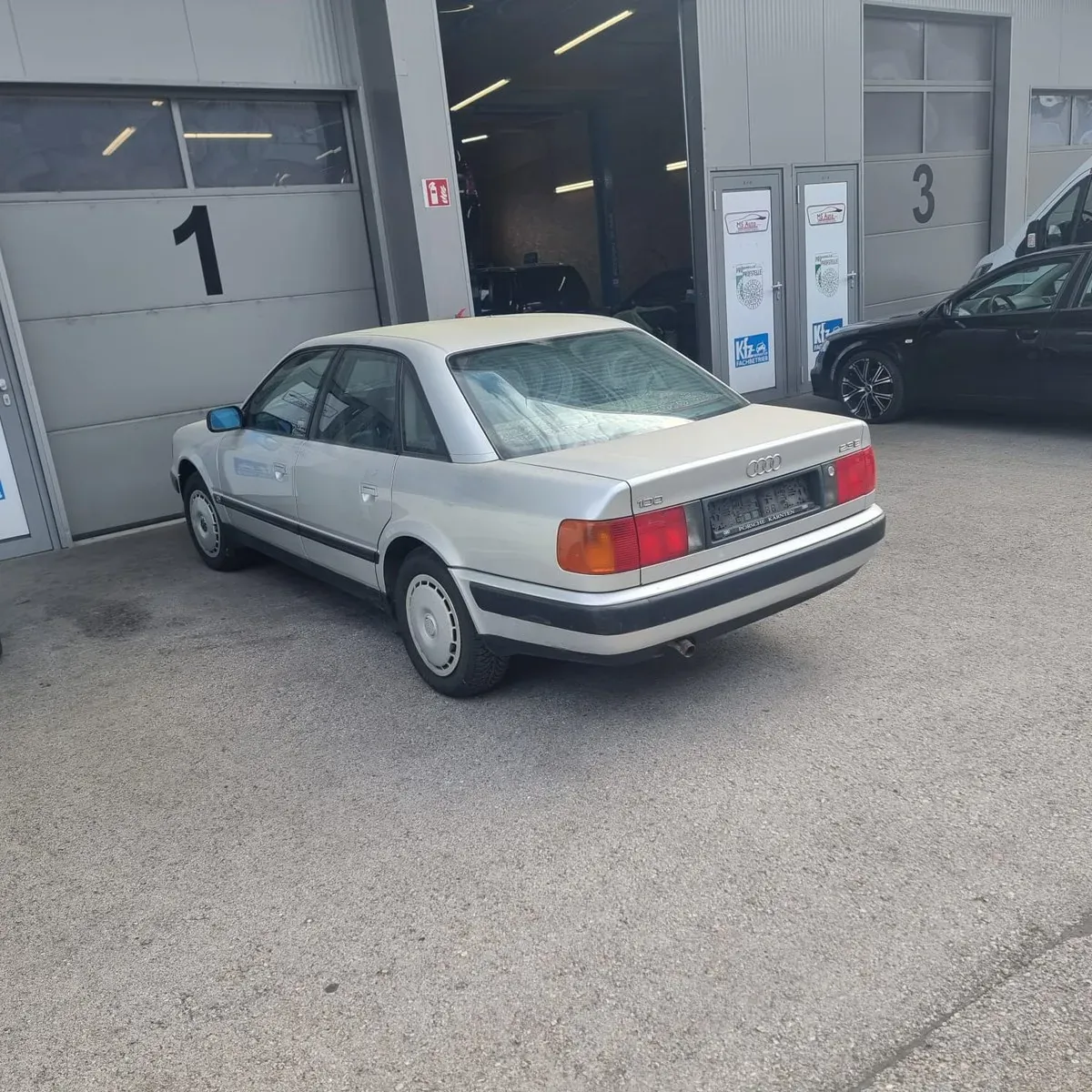 Audi 100 1993 photo 2
