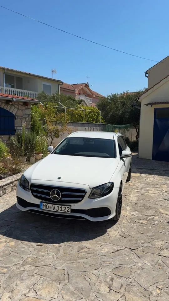 Mercedes-Benz E 300 De