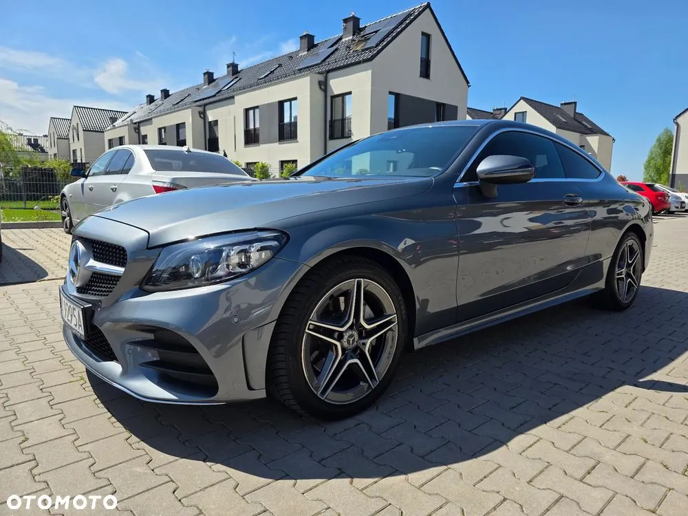 Mercedes-Benz C-Class 2019 photo 3