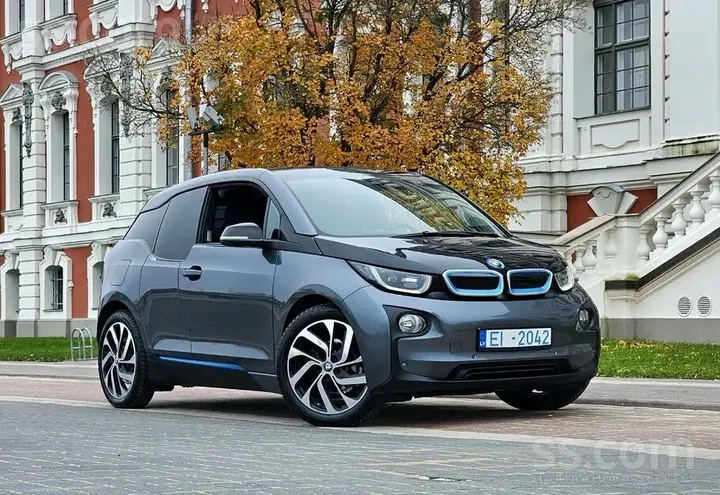 BMW I3