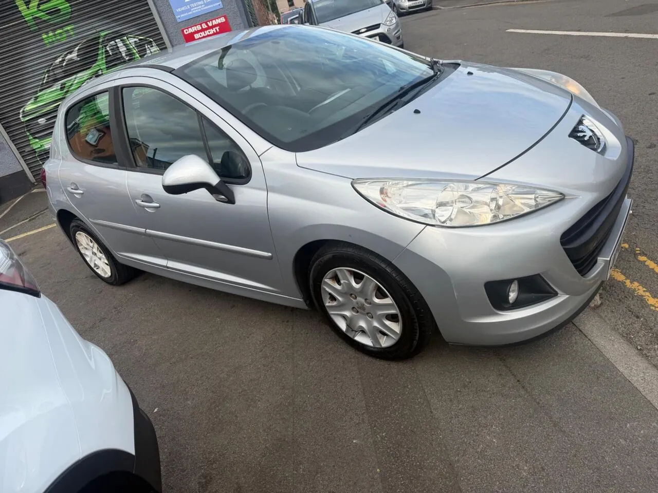 Peugeot 207 2012 photo 5