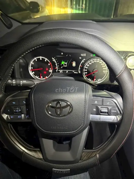 Toyota Land Cruiser 2024 photo 3
