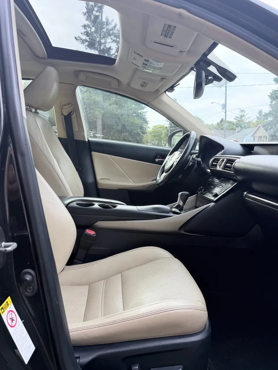 Lexus Is 2014 photo 4