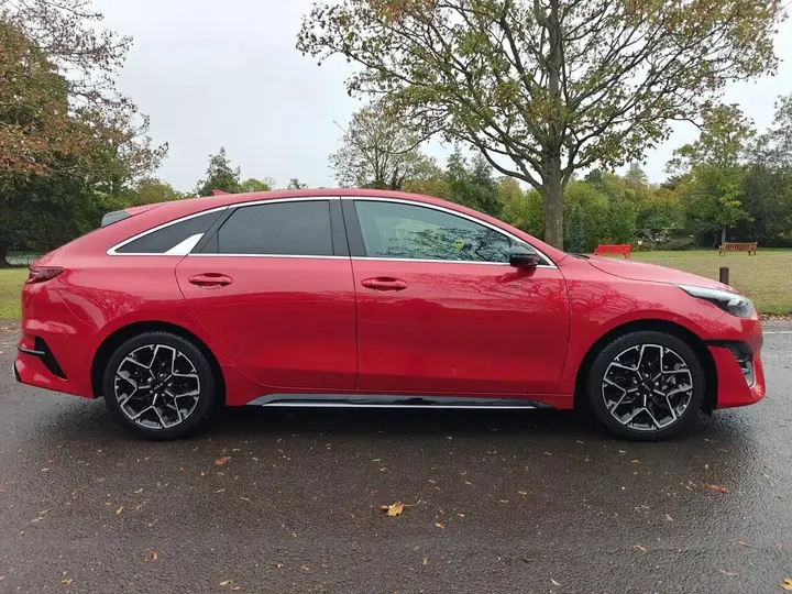 Kia Proceed 2025 photo 3
