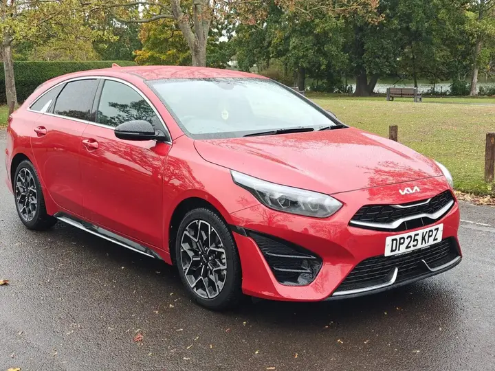 Kia Proceed 2025 photo 2