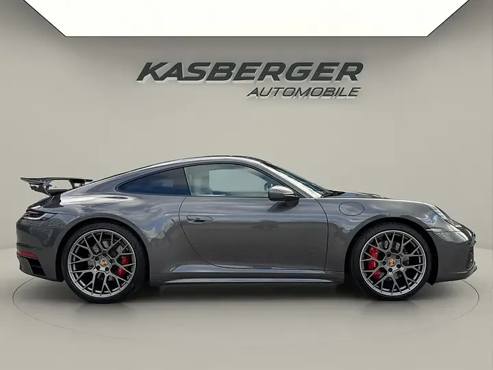 Porsche 911 2022 photo 3