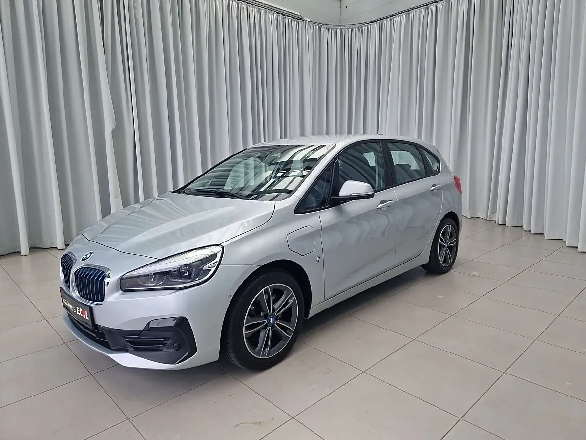 BMW 2 Series 2021 photo 2