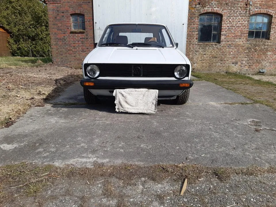 Volkswagen Golf 1