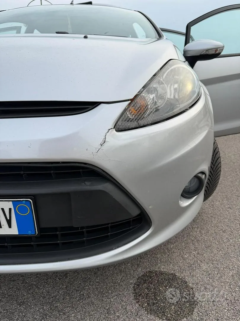 Ford Fiesta 2011 photo 5