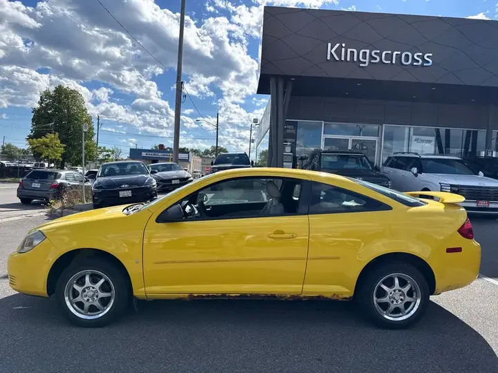 Pontiac G5 2008 photo 2