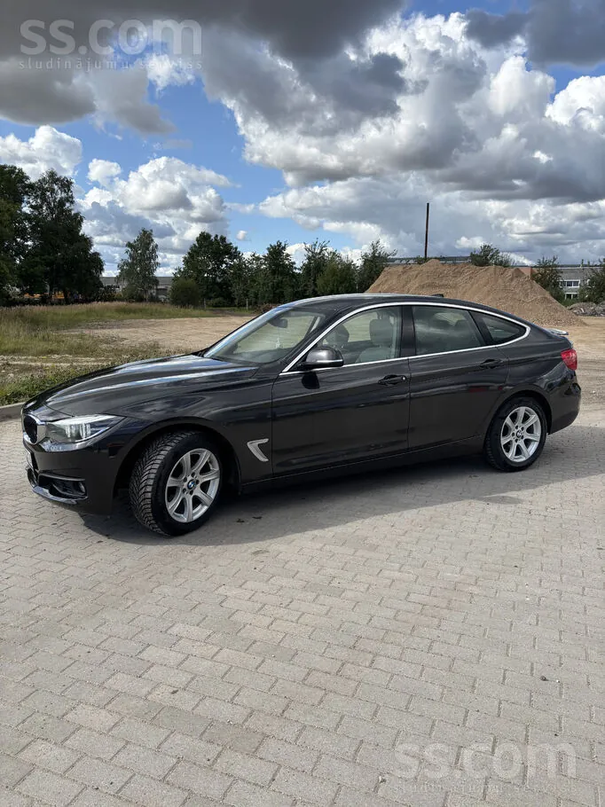 BMW 318 2017 photo 3