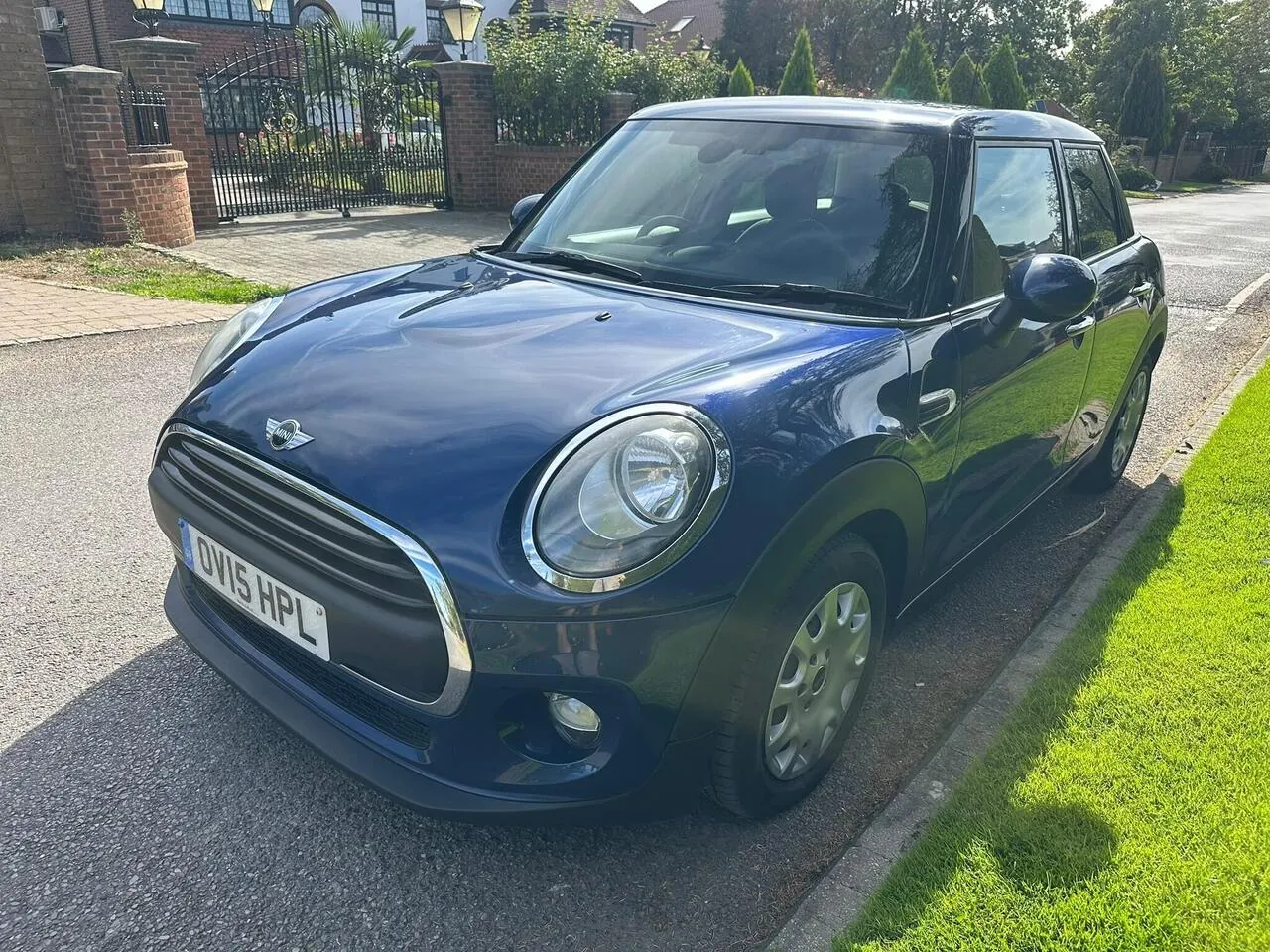 Mini Hatch 2015 photo 2