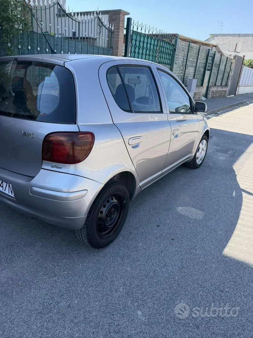 Toyota Yaris 2003 photo 3