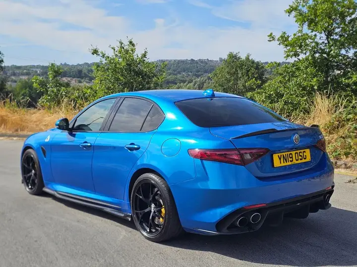 Alfa Romeo Giulia 2019 photo 3