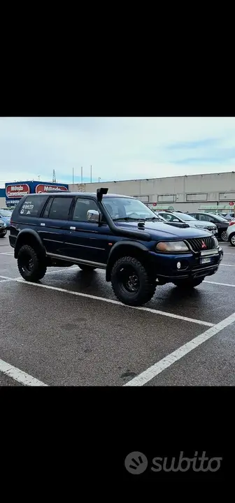 Mitsubishi Pajero Sport 2000 photo 2