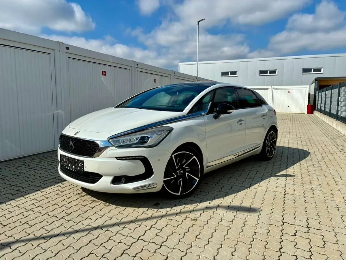 DS Automobiles Ds 5