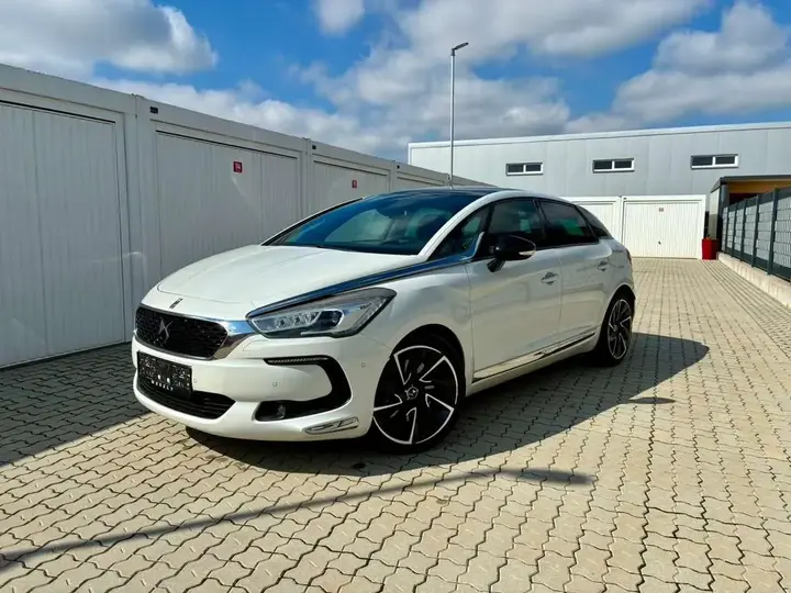 DS Automobiles Ds 5