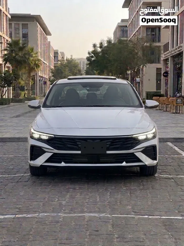 Hyundai Elantra 2025 photo 2