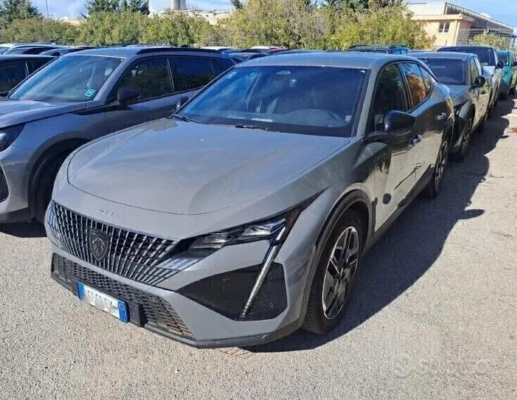 Peugeot 408