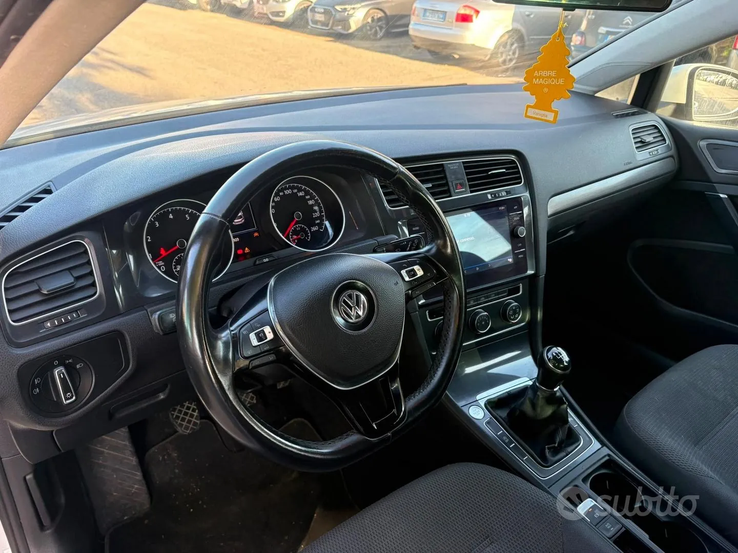 Volkswagen Golf 2018 photo 3