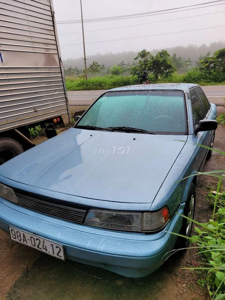Toyota Camry 1989 photo 3