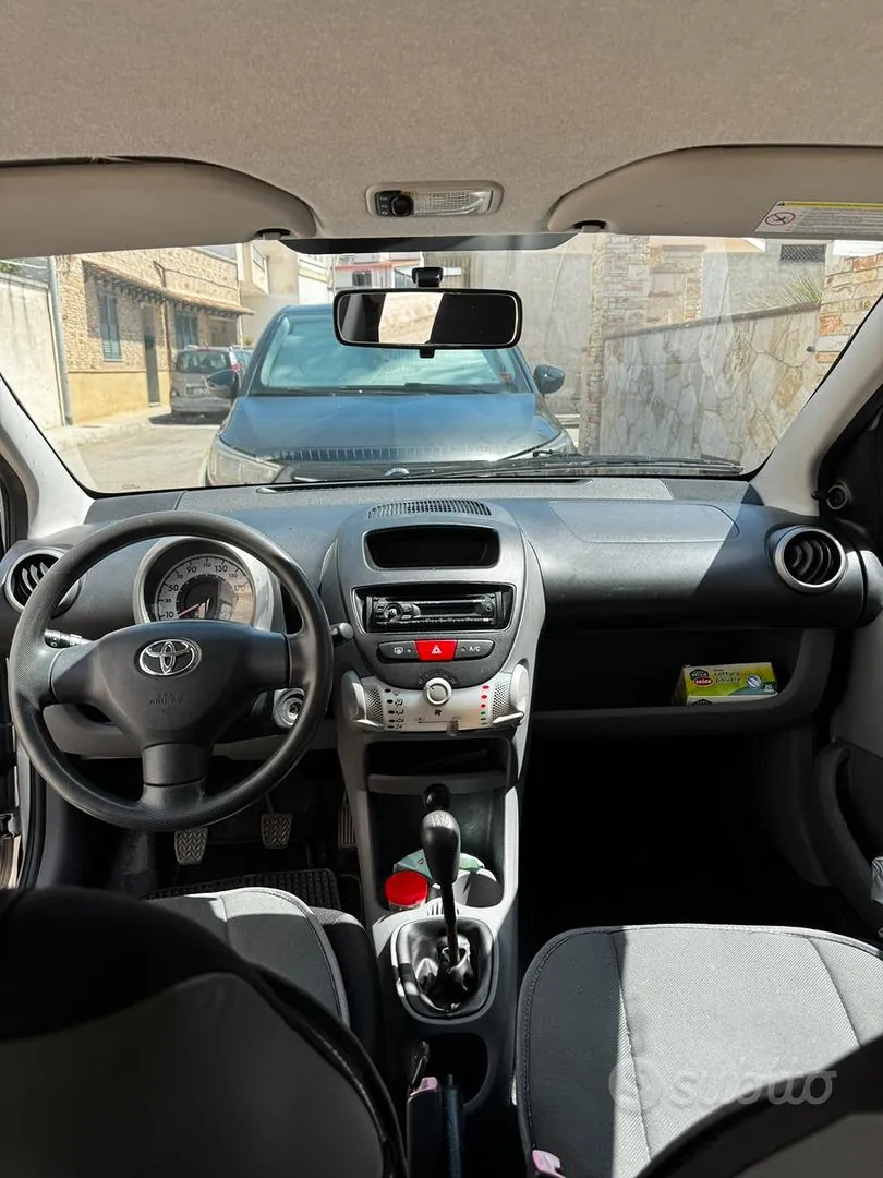 Toyota Aygo 2010 photo 3