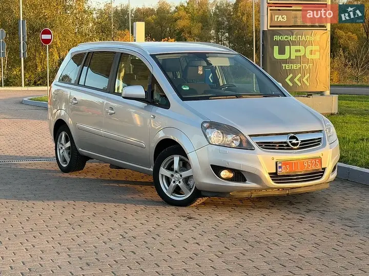 Opel Zafira 2012 photo 5