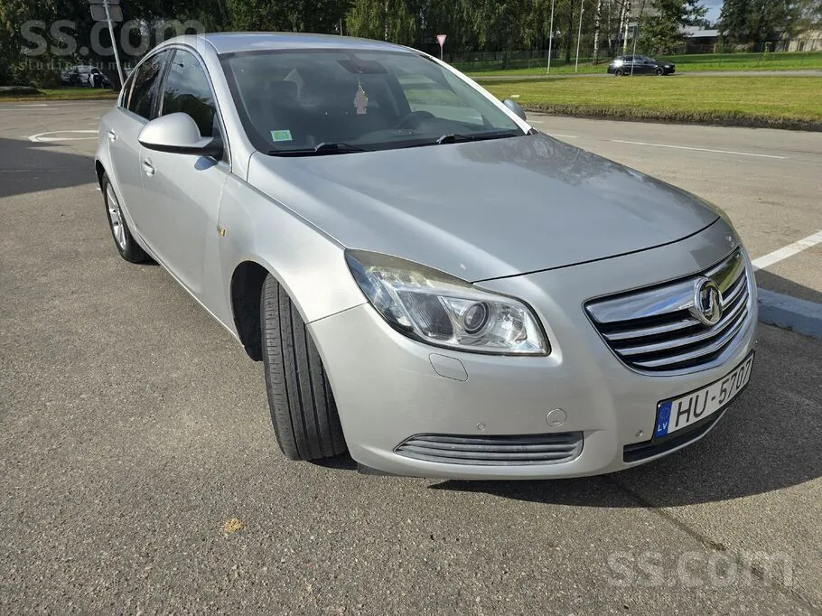 Opel Insignia 2011 photo 2