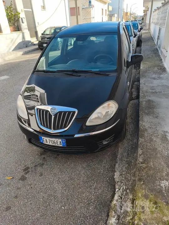 Lancia Musa 2010 photo 4
