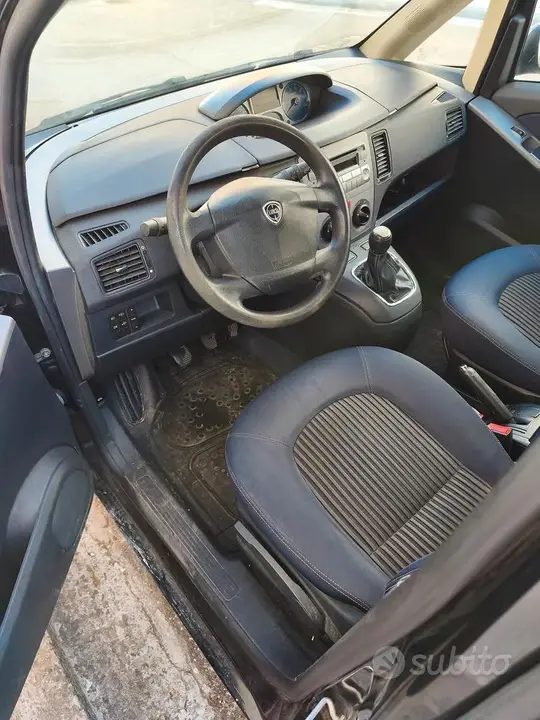Lancia Musa 2010 photo 3