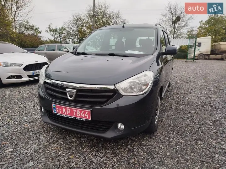 Dacia Lodgy 2012 photo 3