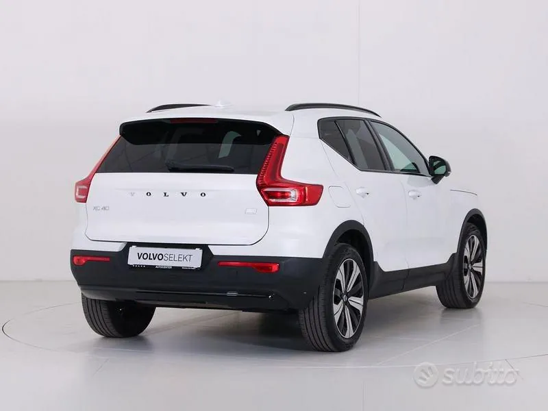 Volvo Xc40 2022 photo 4