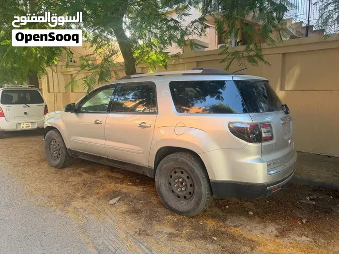 GMC Acadia 2015 photo 3