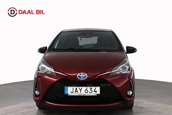 Toyota Yaris 2018 photo 2