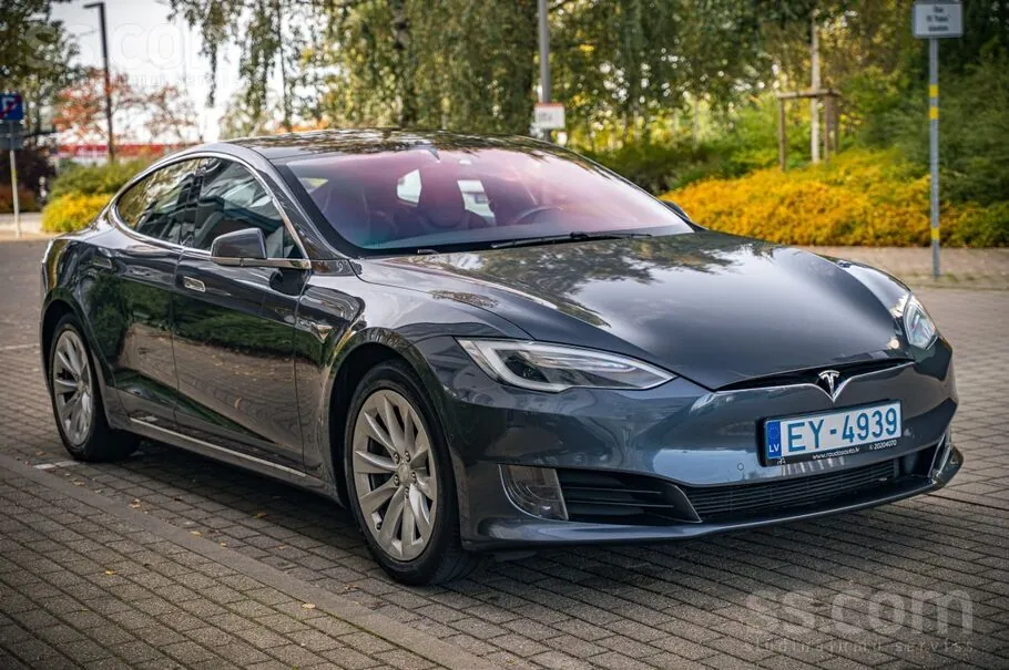 Tesla Model S 2017 photo 3