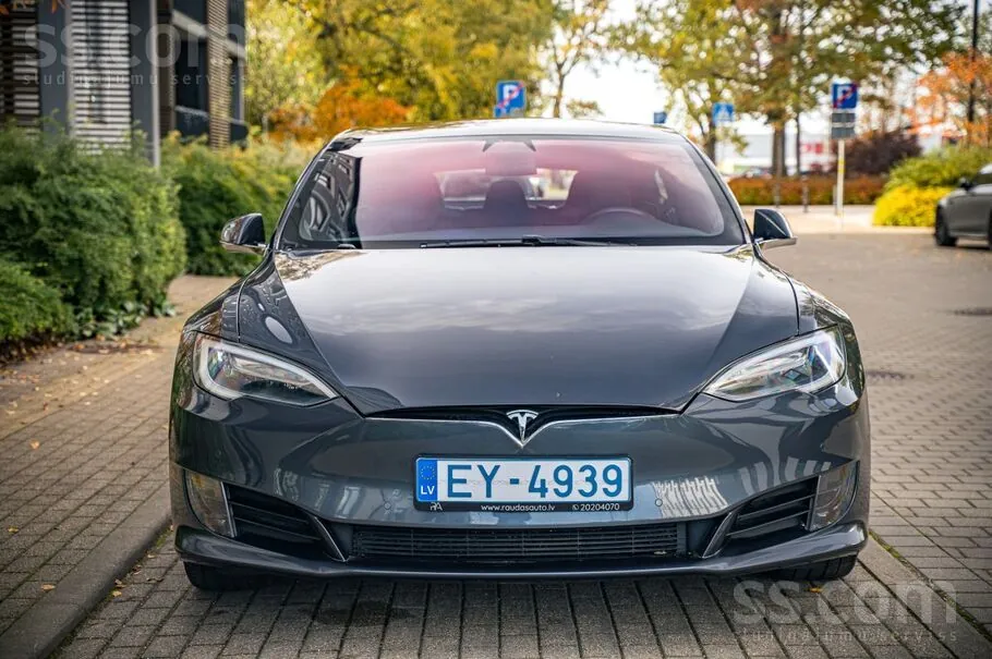 Tesla Model S 2017 photo 2