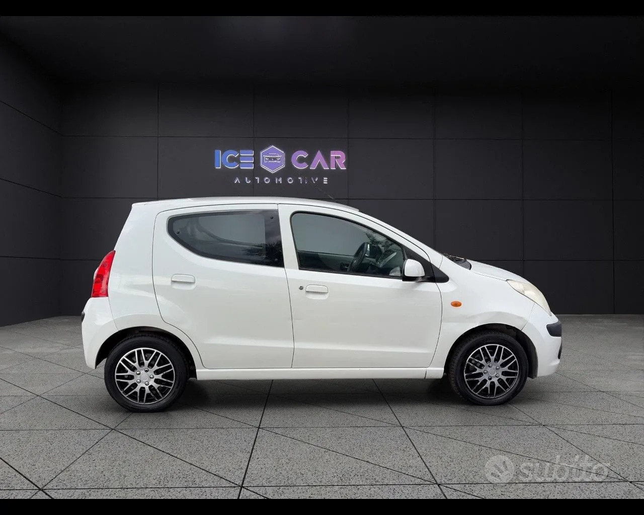 Nissan Pixo 2009 photo 4